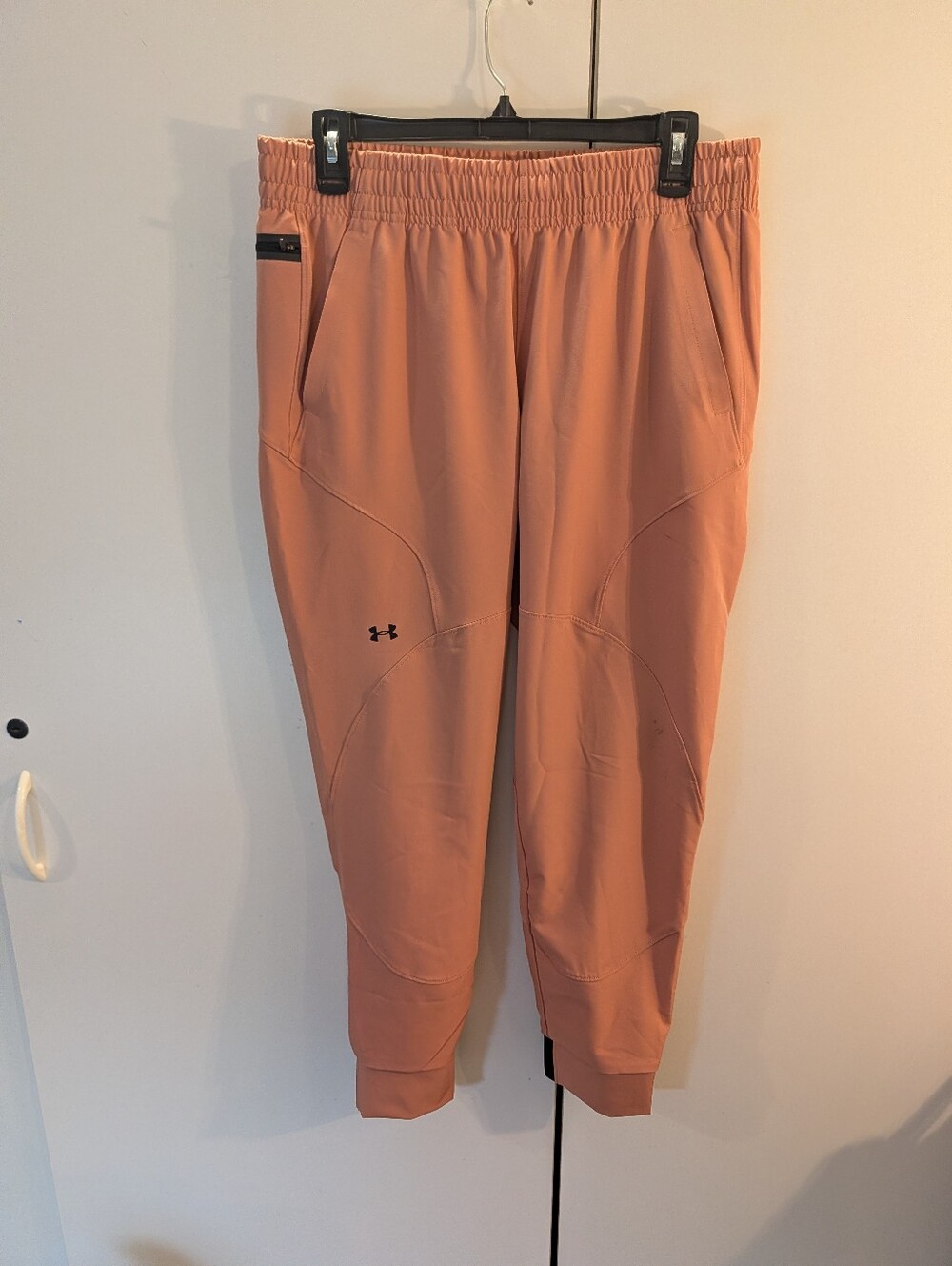 Under Armour Women's Medium Coral Performance Joggers NWT